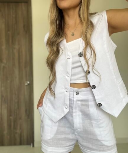 Ref. 014: Set chaleco y short en color blanco