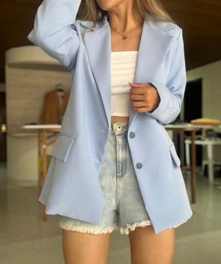 Ref. 010: Blazer semioversize en color azul cielo