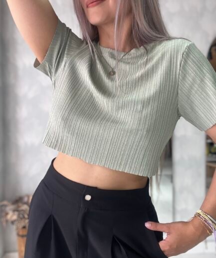 Ref. 007: Blusa extra-corta verde nude