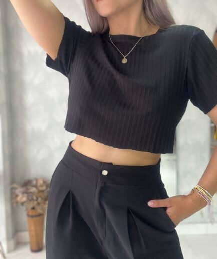 Ref. 007: Blusa extra-corta negra