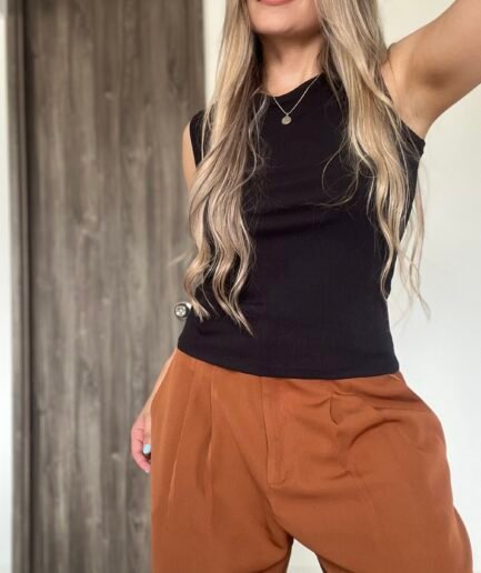 Ref. 024: Blusa sisa cuello redondo - negro