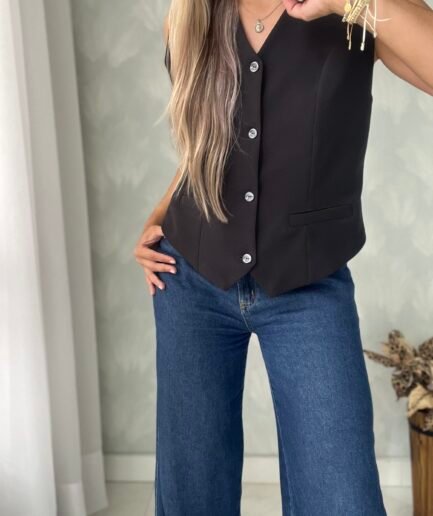 Ref. 032: Chaleco con cortes - negro