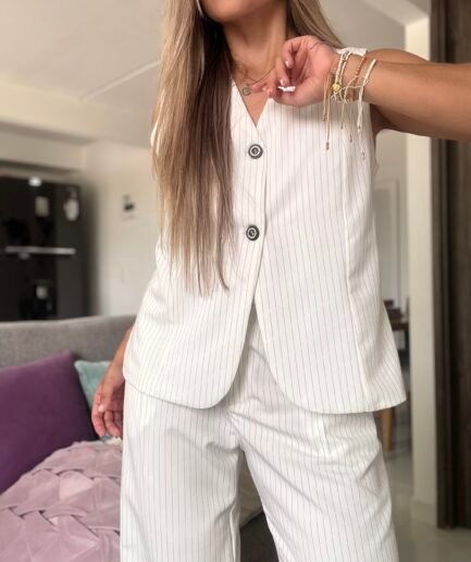 Ref. 037: Pantalón y chaleco corte A - blanco con rayas