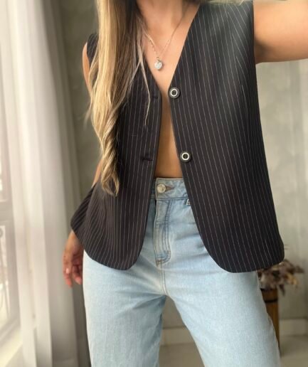 Ref. 037: Chaleco corte A - negro con rayas