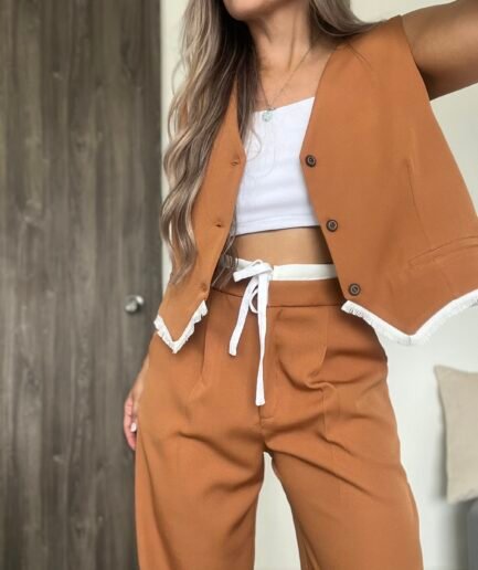 Ref. 041: Set pantalón y chaleco con flecos - miel