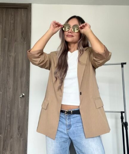 Ref. 050: Blazer semioversize manga 3/4 - camel con rayas