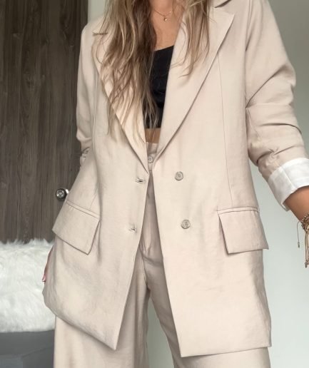 Ref. 059: Blazer oversize liviano - color crema nude