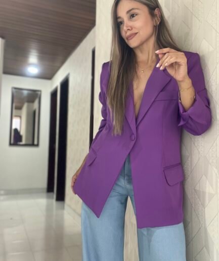 Ref. 067: Blazer elegante semiceñido - púrpura