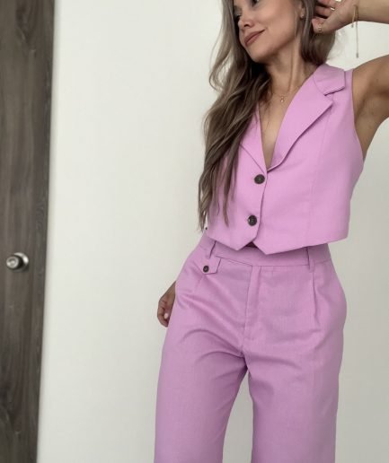 Ref. 064: Set en lino de pantalón recto y chaleco corto - mora en leche