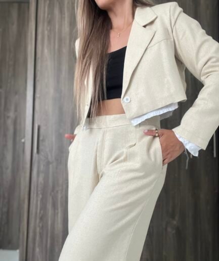 Ref. 065: Set en lino de blazer corto y pantalón recto - nude