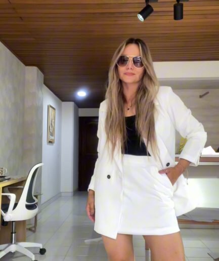 Ref. 080-2: Falda clásica línea A - blanco